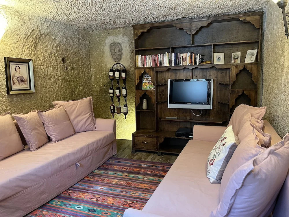 Kayhan Cave Villa