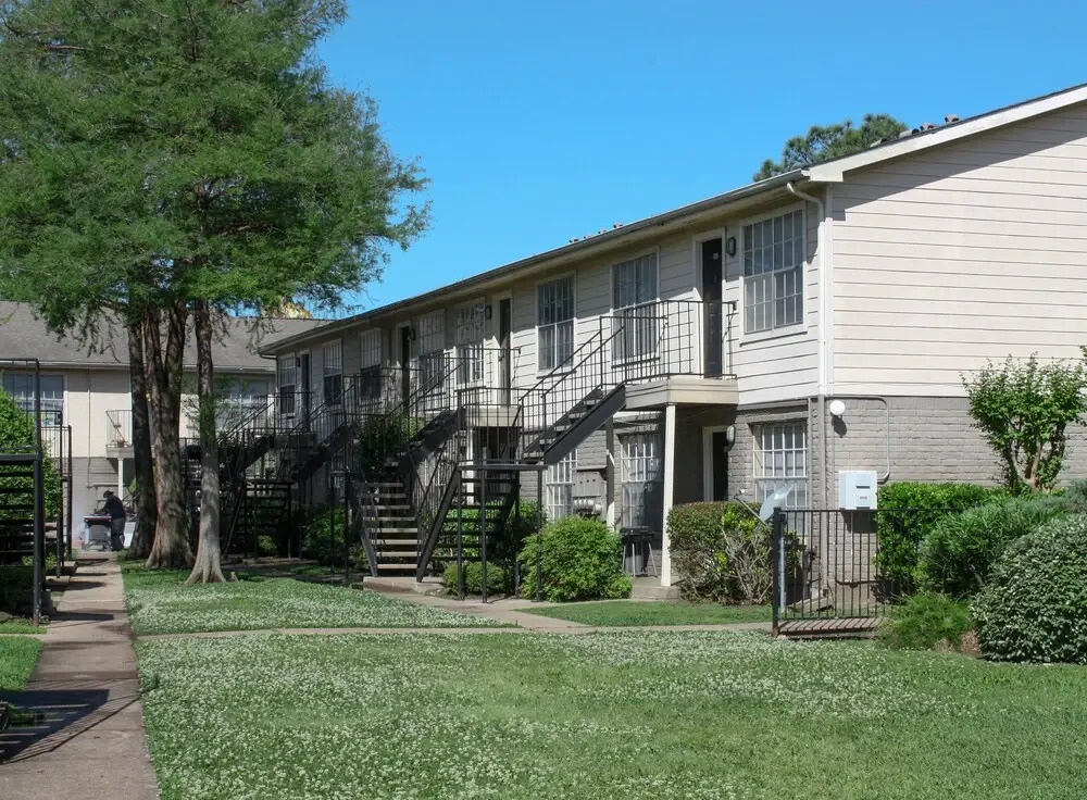 OYO Apartments at Eden Pointe