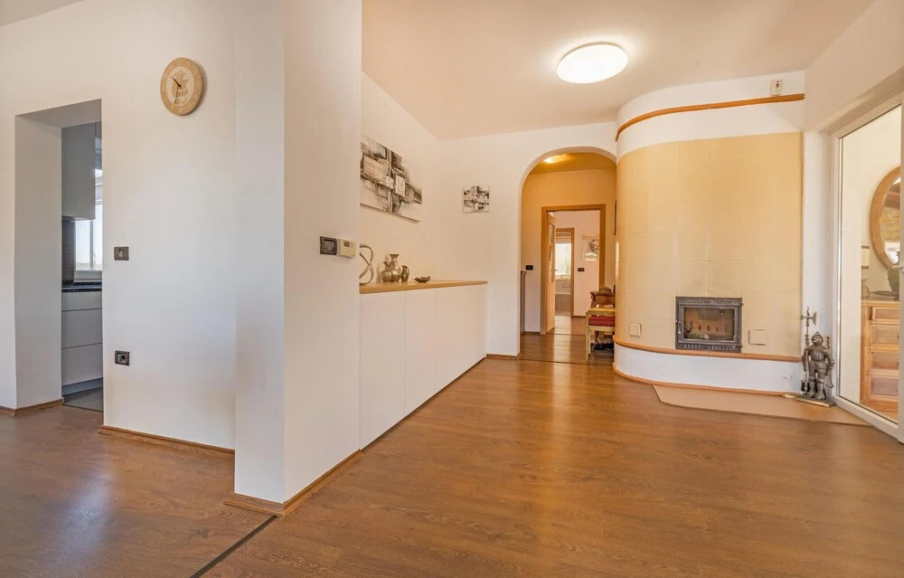 Awesome Home in Pobegi With 3 Bedrooms, Wifi and Outdoor Swimming Pool