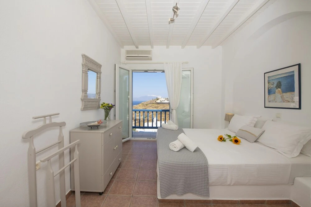 Serene Villa by Stylish Stays