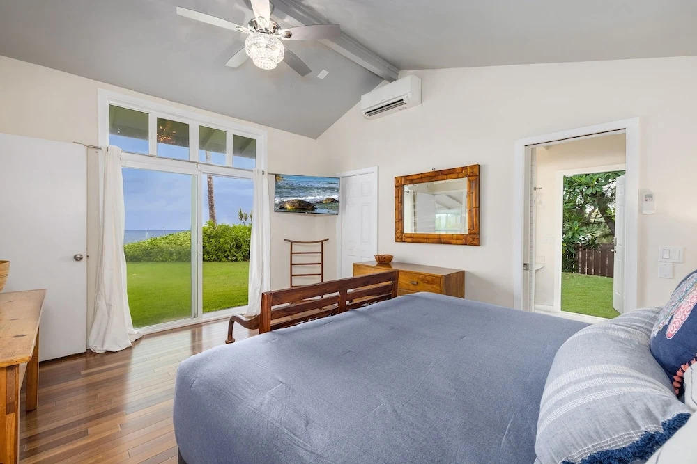Sea Turtle Ranch 4 Bedroom Home by RedAwning
