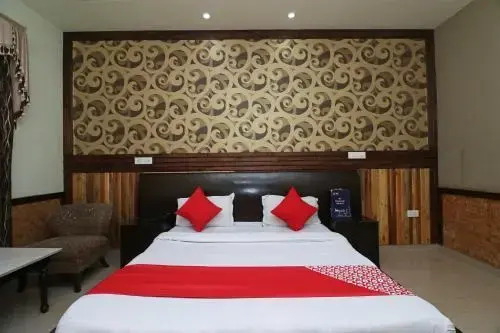 Royal Castle Resort by OYO Rooms