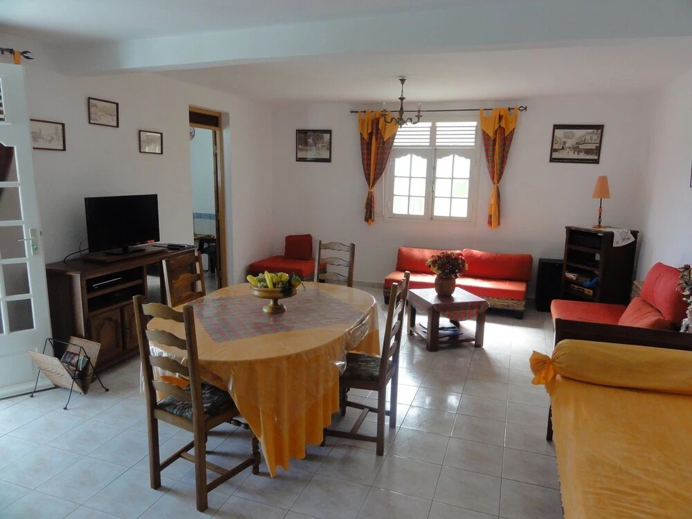 Apartment With one Bedroom in Capesterre de Marie Galante, With Enclos
