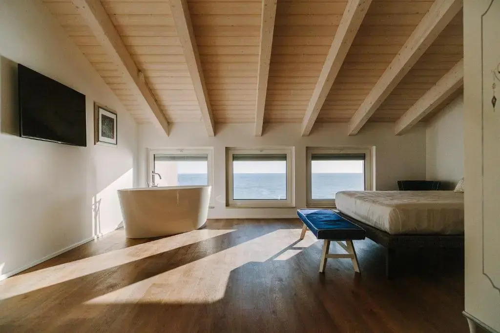 NUMA HOTEL