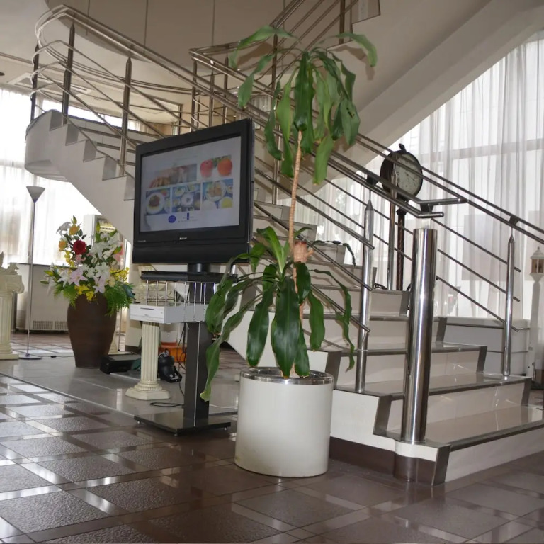 Harbor Plaza Hotel