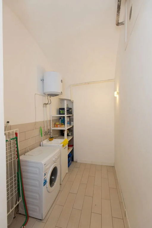 Travel & Stay - Parione