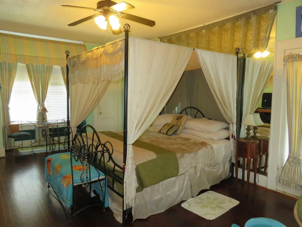 Avenue O Bed and Breakfast