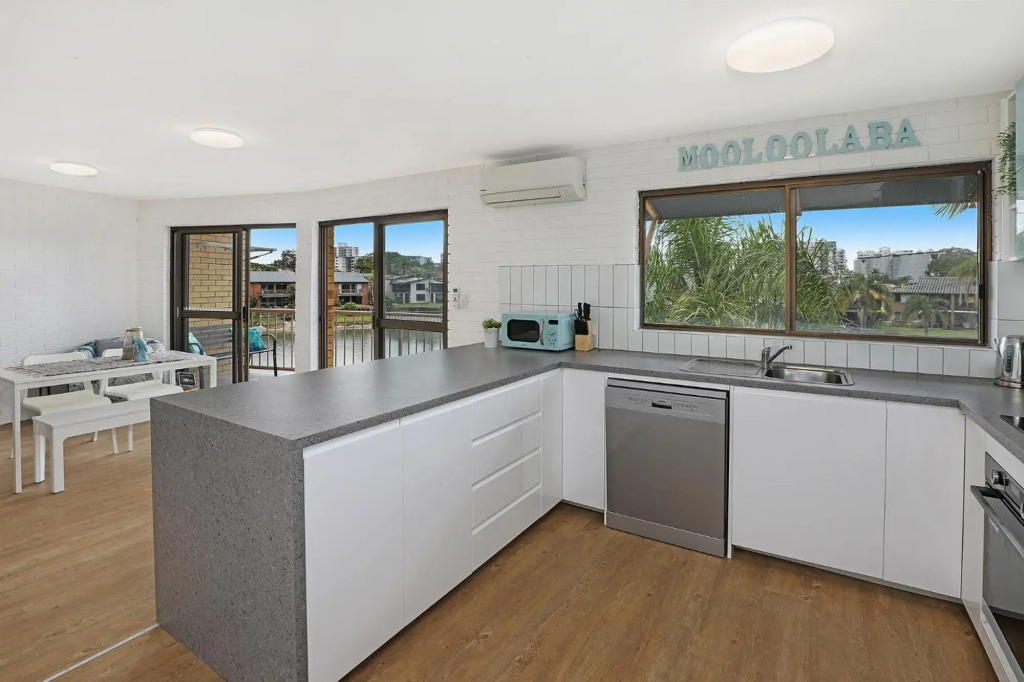 Canal7-On The Mooloolaba Canal