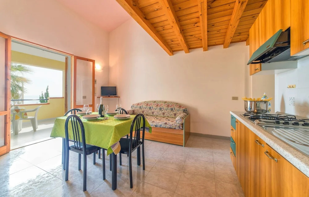 Baia Renella Residence