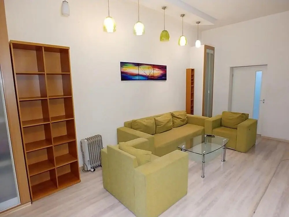 Two Bedrooms 13 Baseina Str Centre Near Guliver