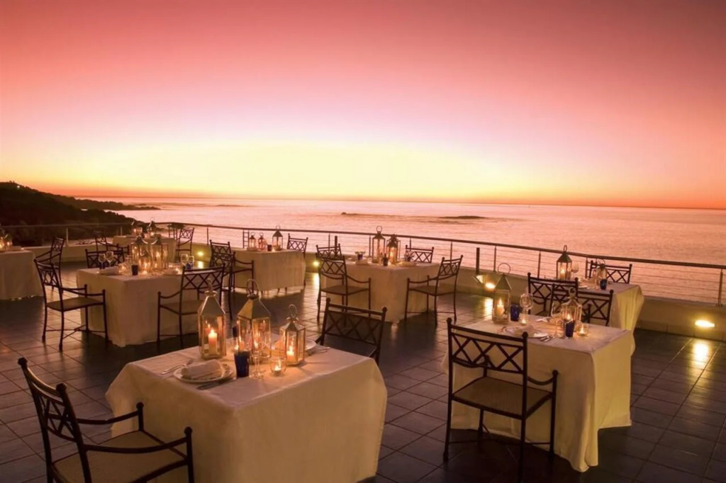 Twelve Apostles Hotel & Spa