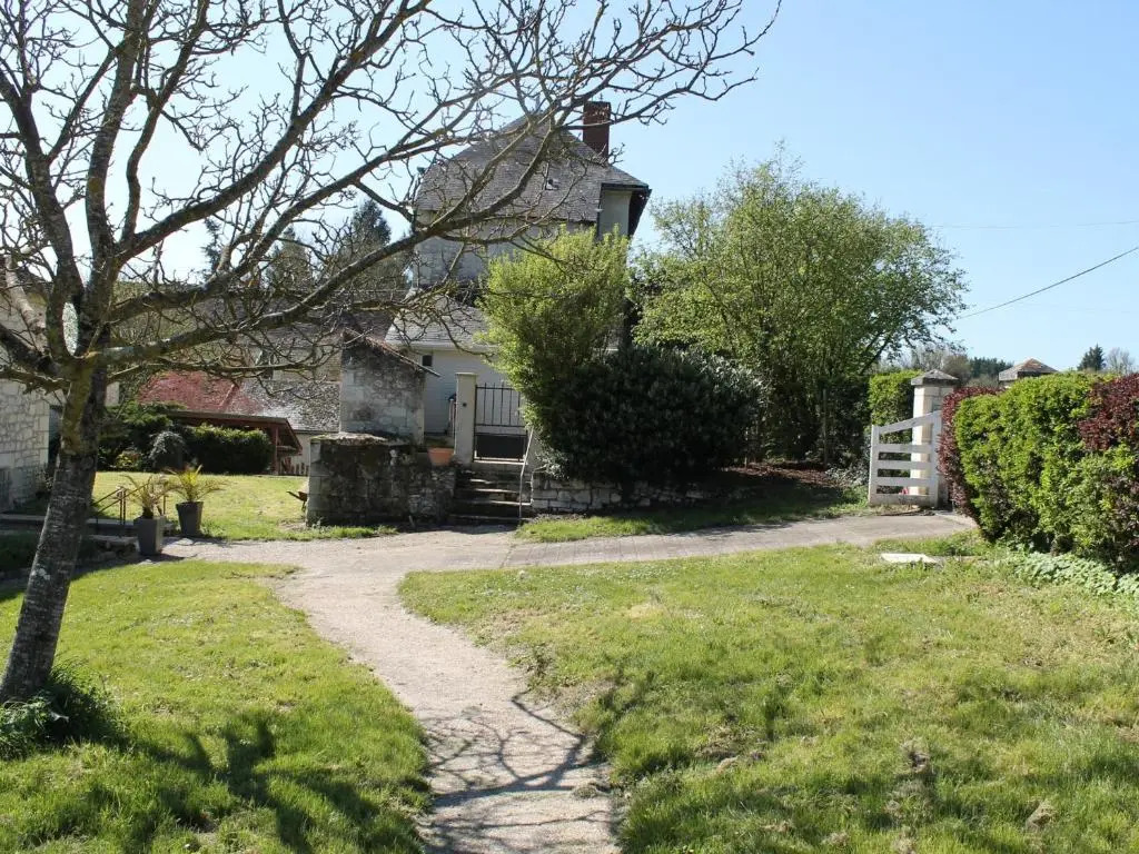 Gîte au calme avec jardin et WIFI à La Roche-Posay - FR-1-541-52