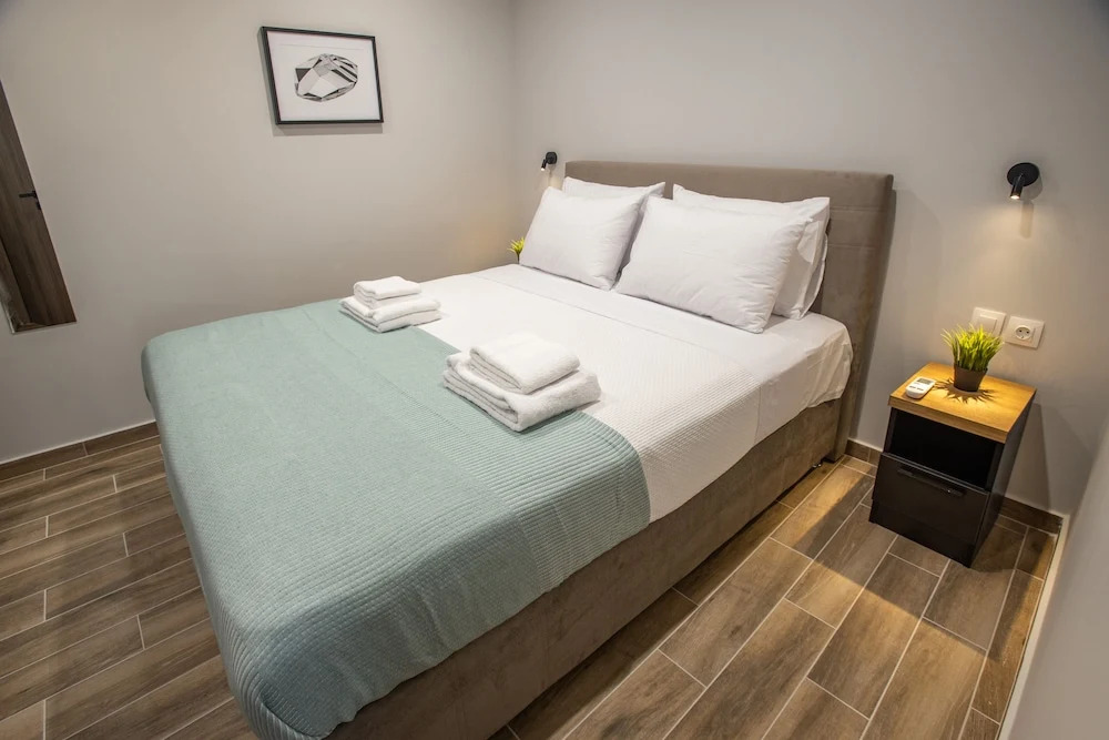 Raise Averof Serviced Apartments