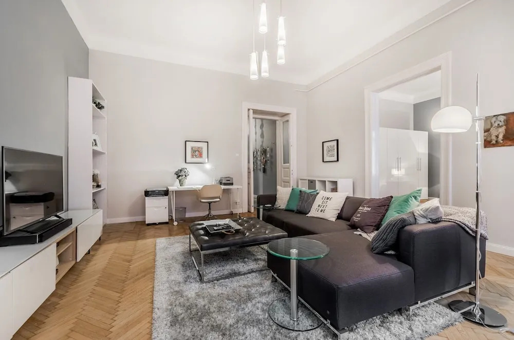 Knights Seven Apartment