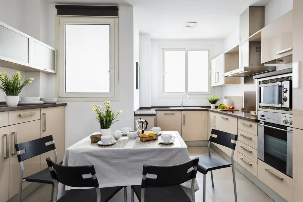 Great 3 Bd Apartm in the Best Location in Malaga. Muelle Heredia
