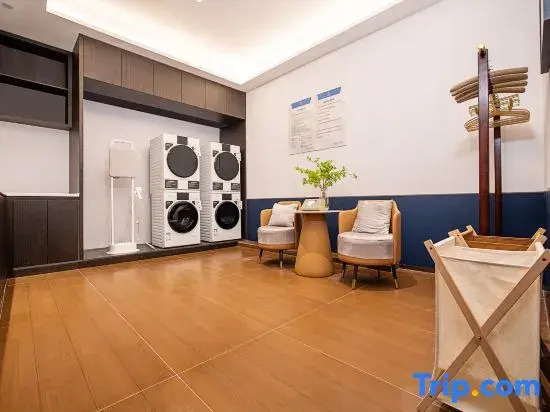 Mehood Theater Hotel (Zhengzhou East Railway Station Provincial Government Branch)