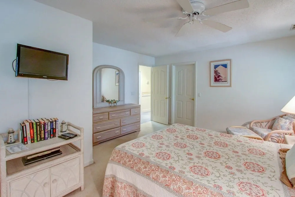 New Listing! 3rd-row Oasis W/ Private Pool & Spa 4 Bedroom Home