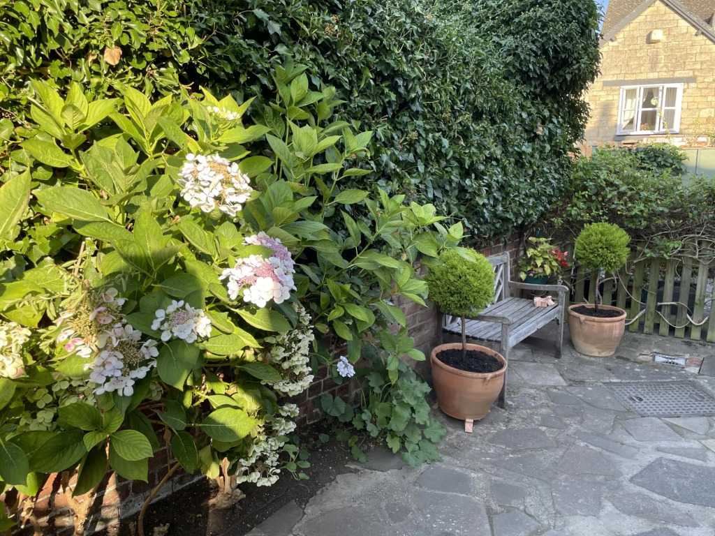 Cotswold Cottage in Winchcombe Near Broadway