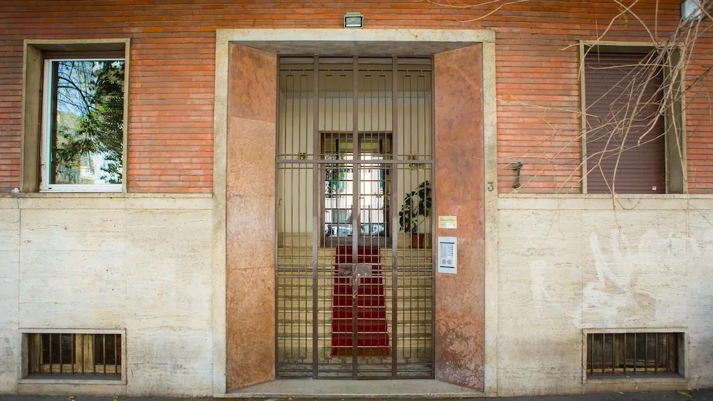 Caesar Place