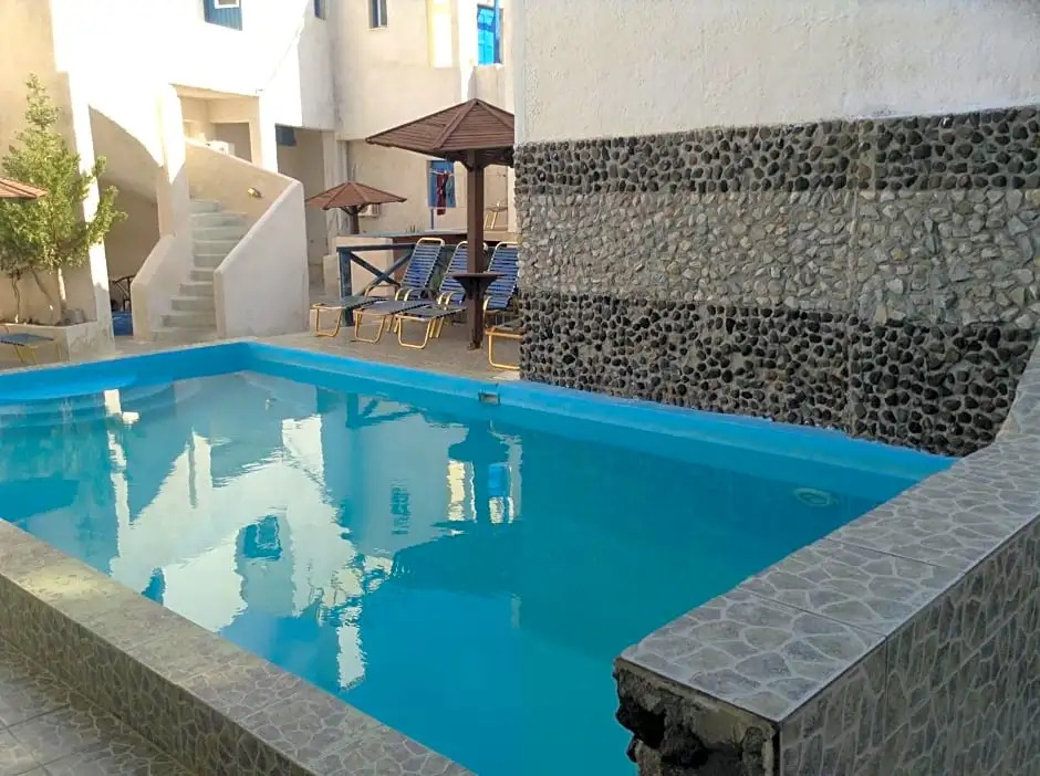 Katerina & Johns Hotel
