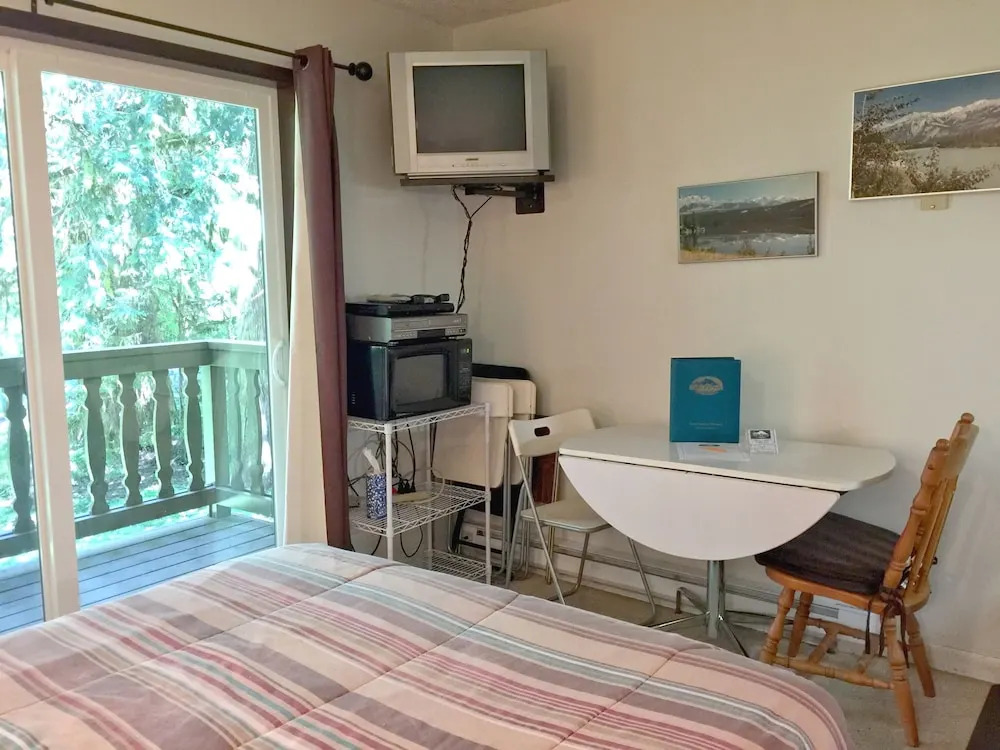 #09 - Snowline Lodge