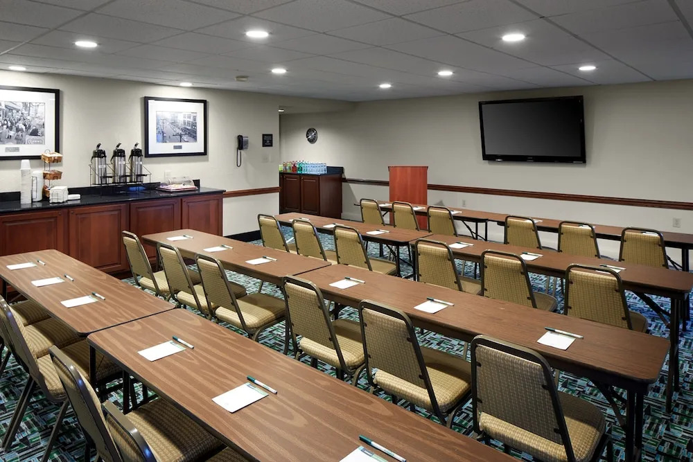Americas Best Value Inn & Suites St Clairsville Wheeling