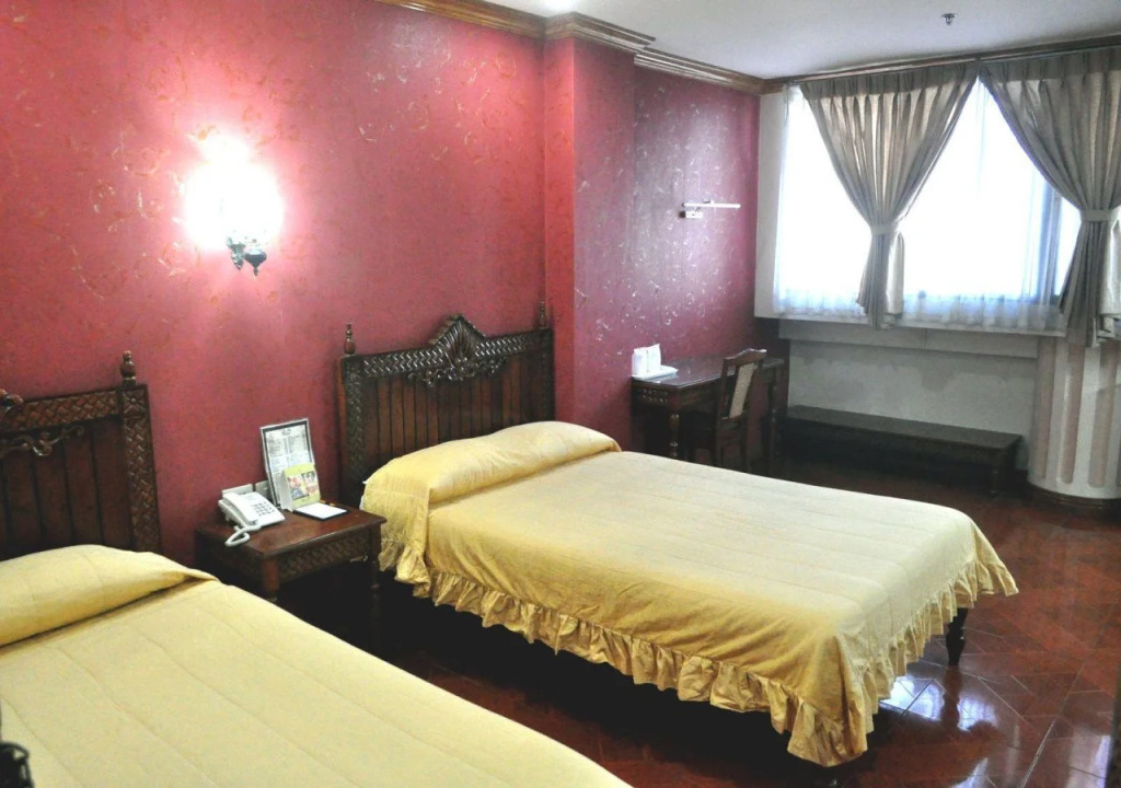 Pearlmont Hotel