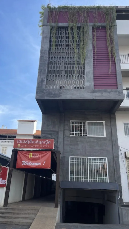 JJ City Centre Suites