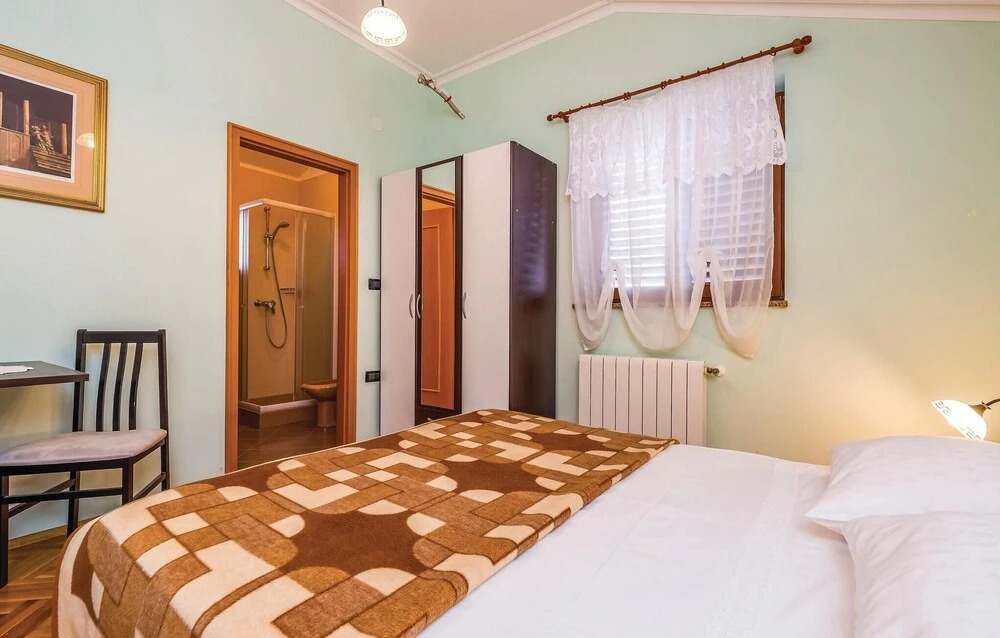 Amazing Home in Icici With Wifi and 2 Bedrooms