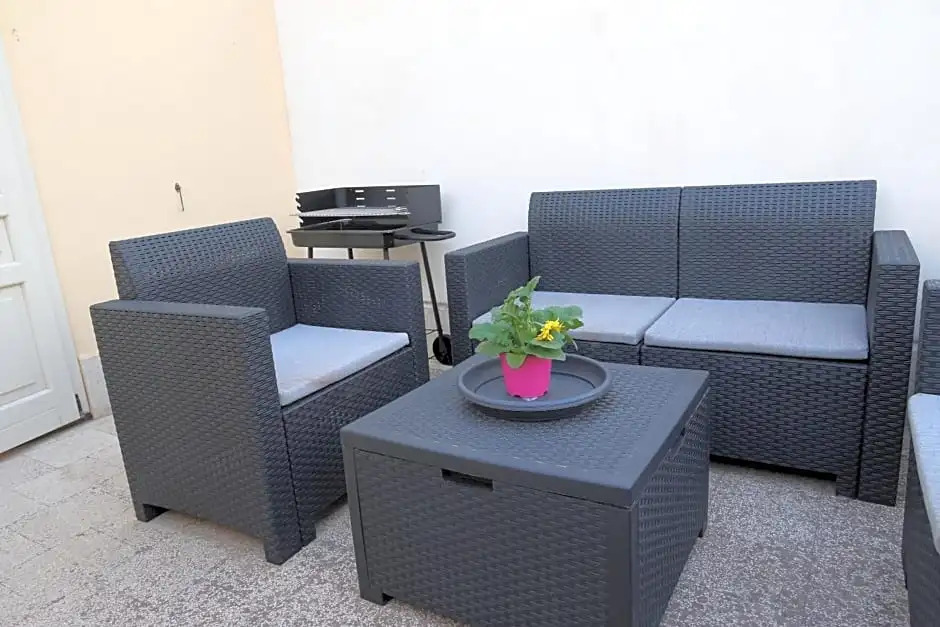 Dal Commediante Apartment and Room
