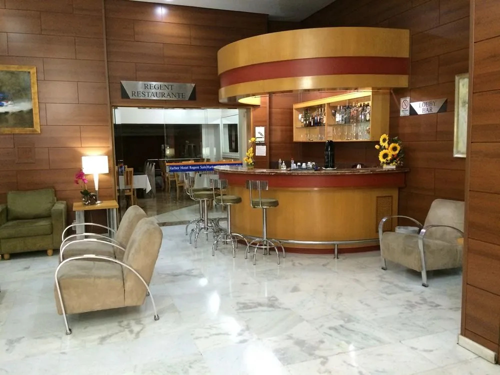 Harbor Regent Suites