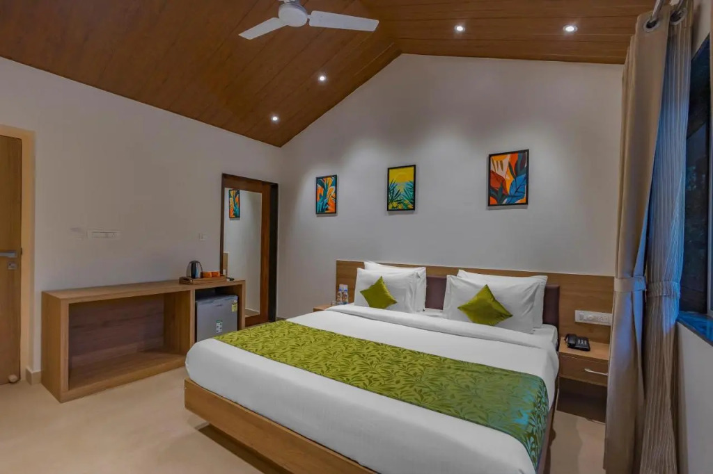TreeHouse Mars Beach Cottages & Villas