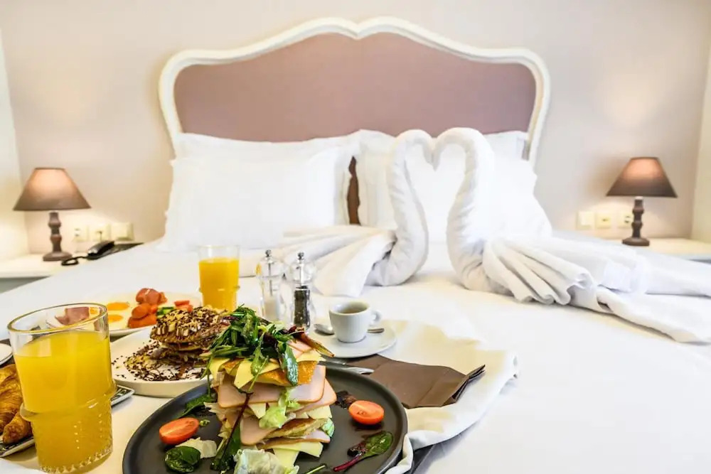 Emerald Suites