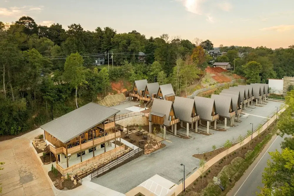 Wrong Way River Lodge & Cabins