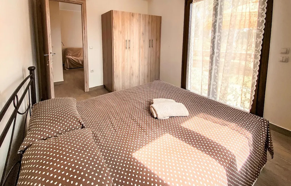 Nice Apartment in Nafpaktos With Wifi and 1 Bedrooms