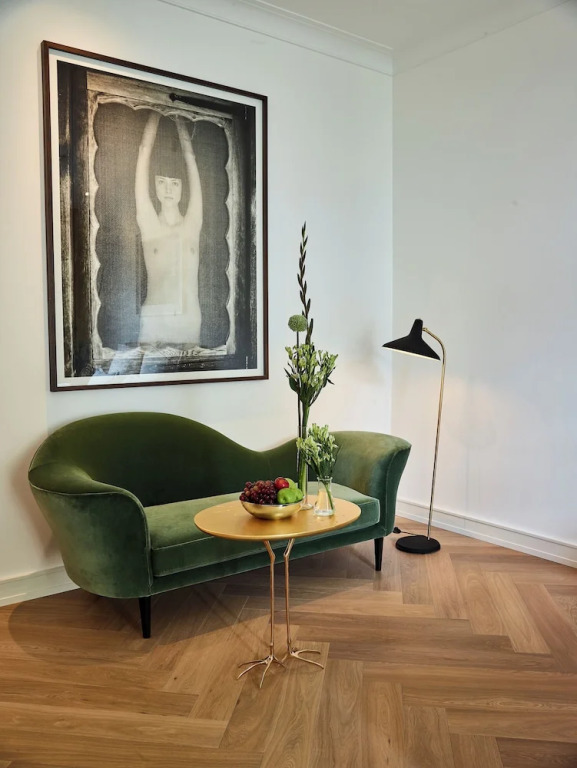 Townhouse by THE QVEST