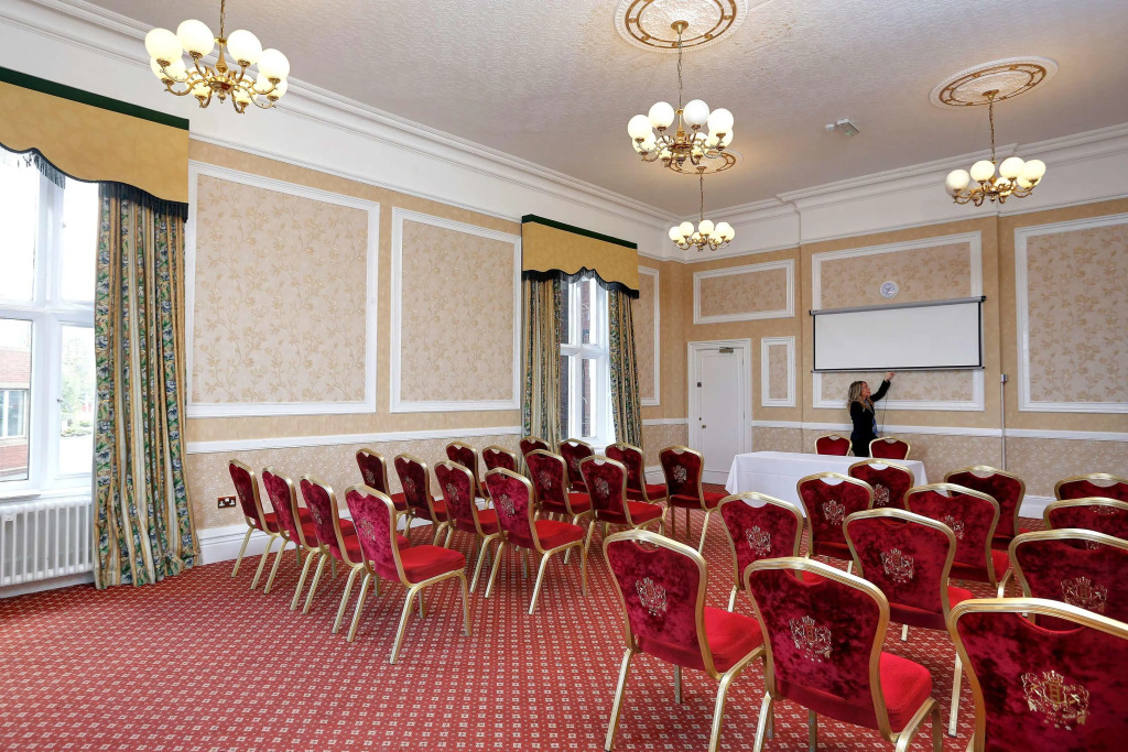 Belvilla Crewe Arms Hotel