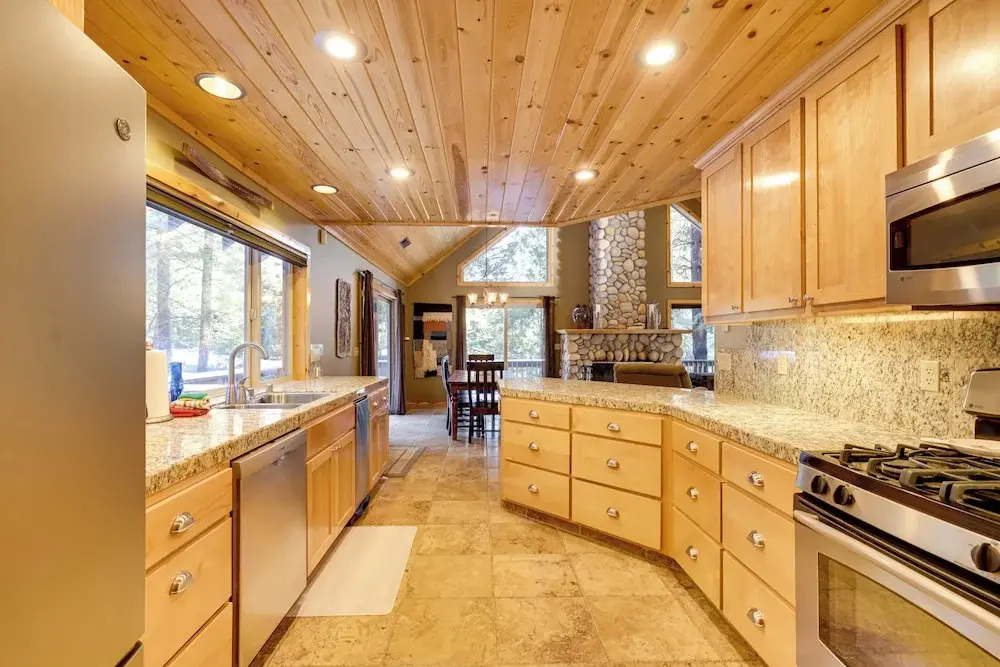 5 Mi to Dodge Ridge: Cabin in Strawberry