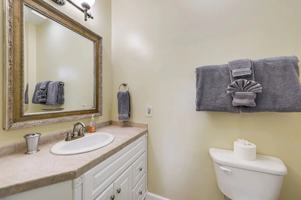 Mountain View Home: Hike, Raft, Golf + More!