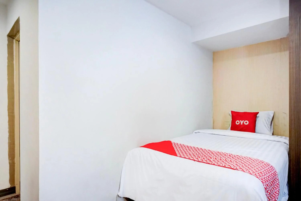 Collection O Medan City Center Near Manhattan Times Square Formerly Grand Z Suites