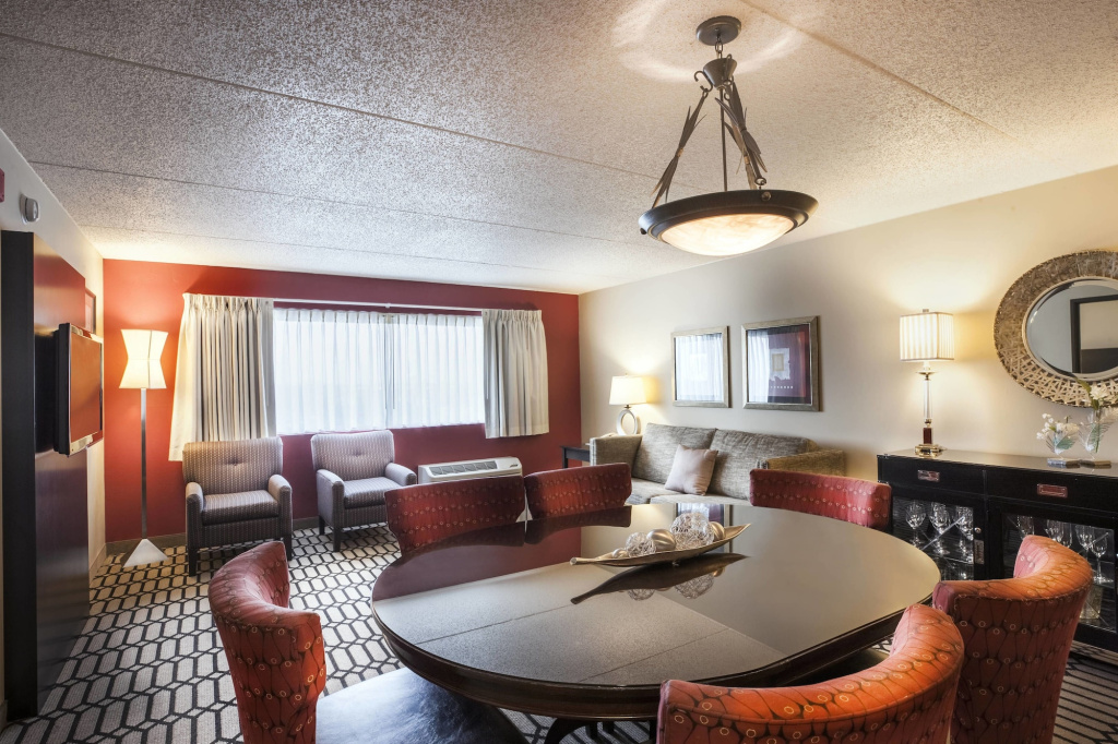 Delta Hotels by Marriott Fargo
