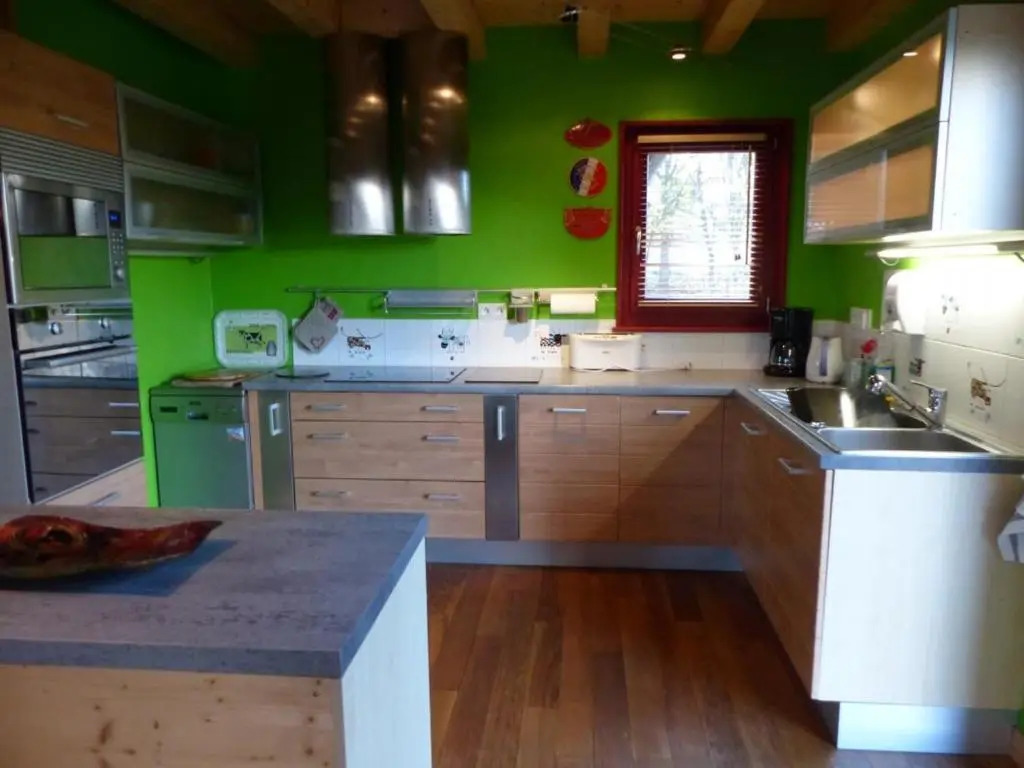 Chalet indépendant avec jardin et accès piscine près de St Pourçain - FR-1-489-151