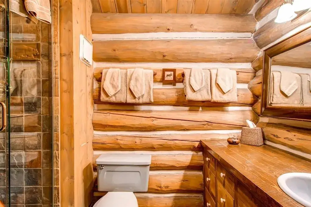 Bear Lodge Blue River Area by Pinnacle Lodging