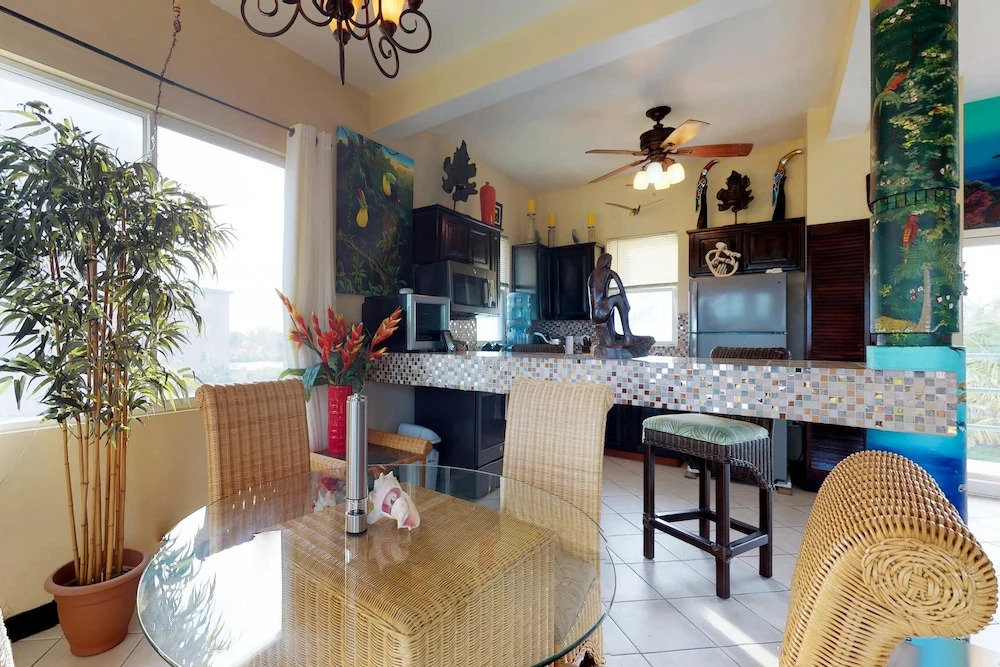 Suite A203 @ Mara Laguna