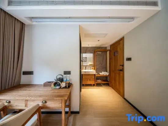 Haoting Yunqi Hotel (Jiuzhaigou Valley Scenic and Historic Interest Area Scenic Spot Store)