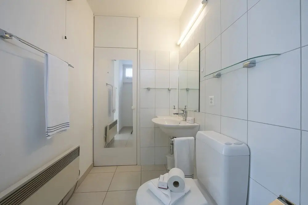 City Lake Apartment