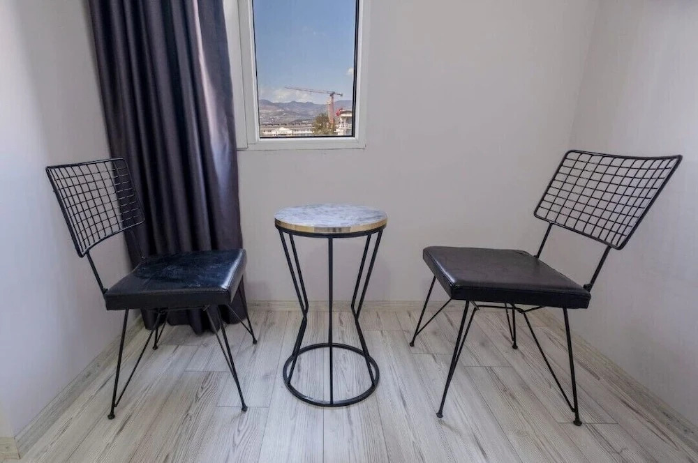 New Blue Izmir Bornova Hotel