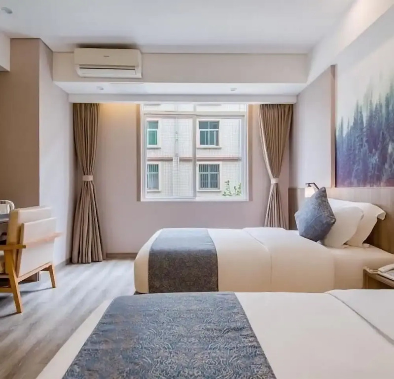 Vyluk J Hotel National Plaza Xinping