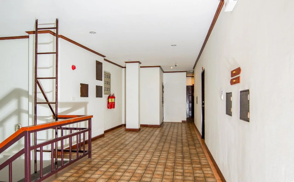 Chusri Hotel