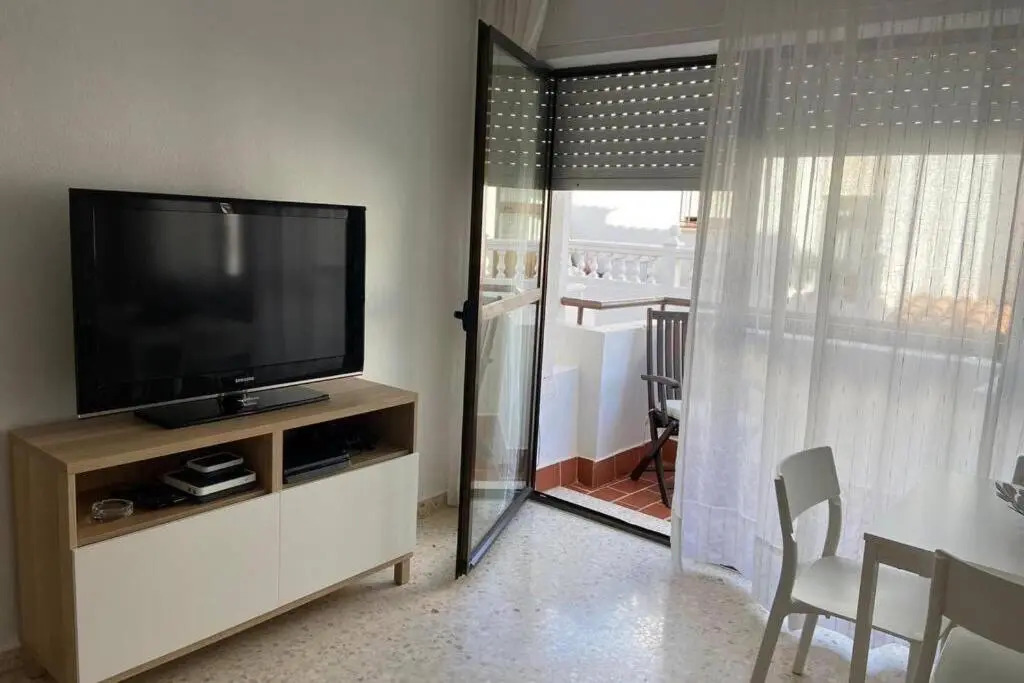 Vivienda adosada a 150m de la playa + patio + wifi